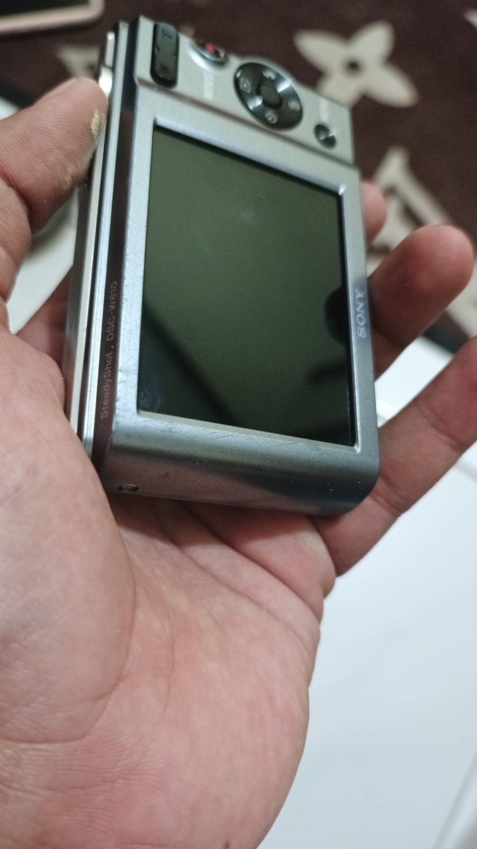 plutoO🦋 tweet media