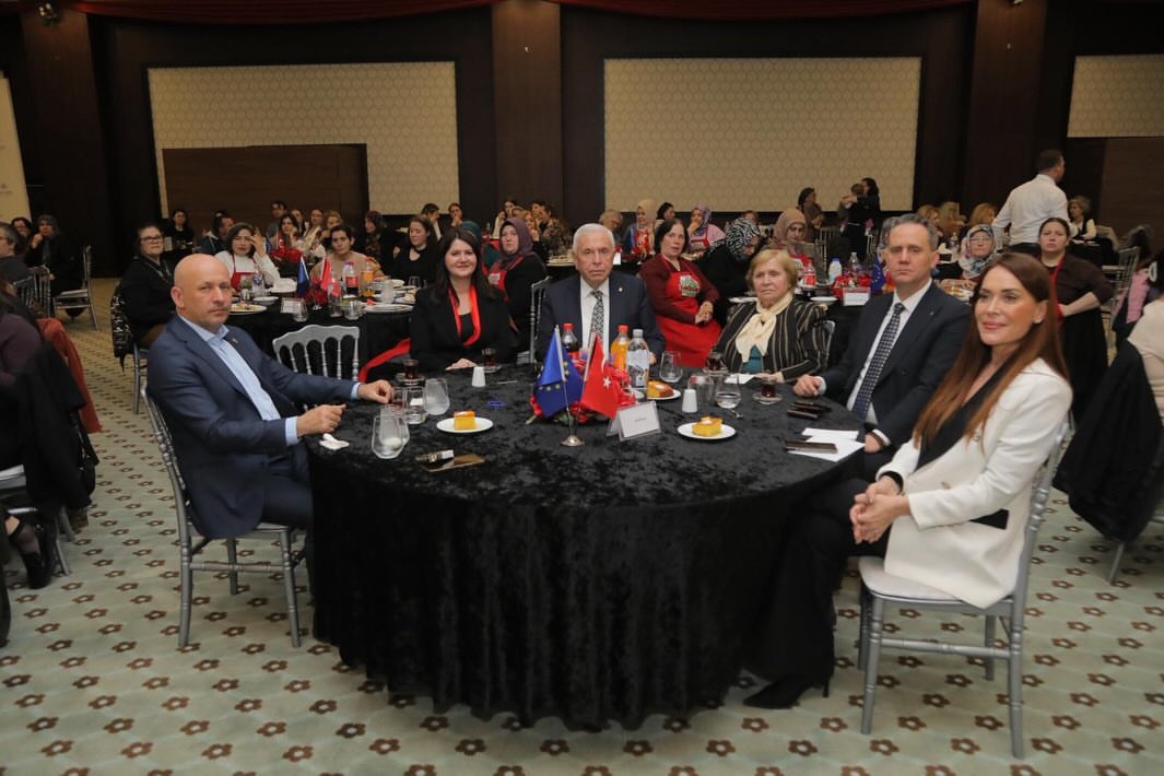 Edirne Avrupa Birliği Bilgi Merkezi tarafından 8 Mart Dünya Kadınlar Günü ve Birleşmiş Milletler tarafından ilan edilen Dünya Kadın Çiftçiler Yılı vesilesiyle düzenlenen “Çiftçi Kadınlar ile Sürdürülebilir Yarınlar” temalı programa katılım sağladık.
#tkdk #hibe