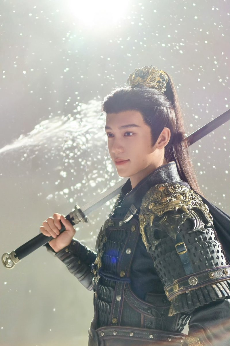 ManoodTingJeen's tweet photo. สุยหยวนชิง จากเรื่องล่าหยก ตัวร้ายทรงเเบดเว่อออ แต่ยิ้มทีจะวูบบ หล่อมากกกก 

เรื่องนี้แสดงโดย น้อง #หลินมู่หราน พึ่งอายุ 20 เองง แต่การแสดงโคตรออร่ามากก ใดๆนอกจากหล่อแล้วยังเรียนเก่งอีก https://t.co/ZFrtLRnpKb