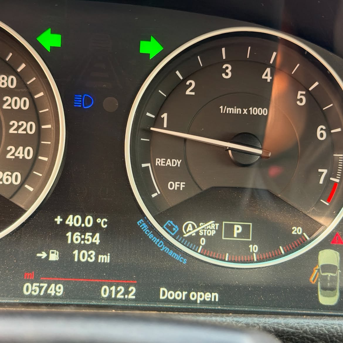 CARsCONNECT tweet media