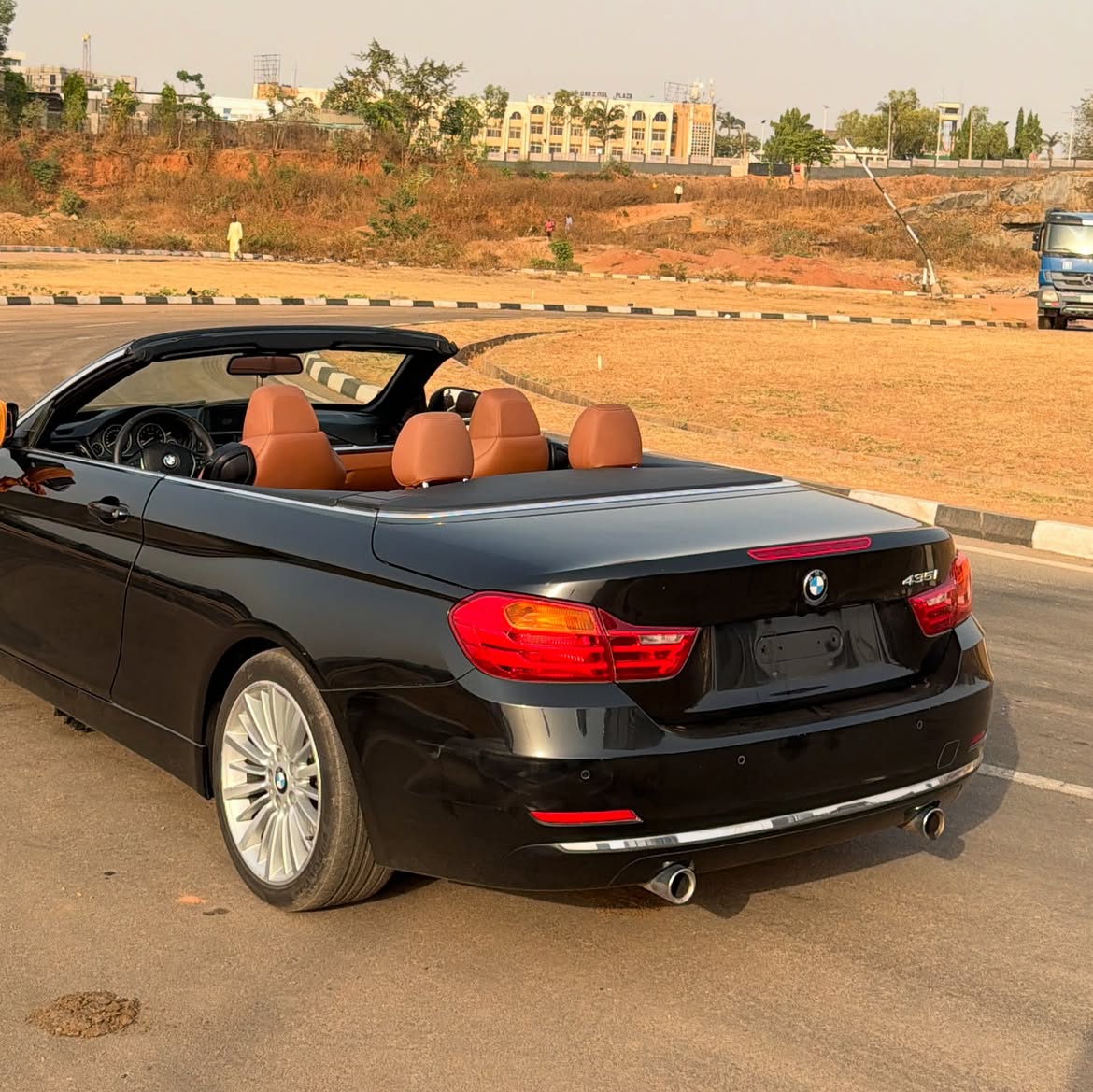 CARsCONNECT tweet media