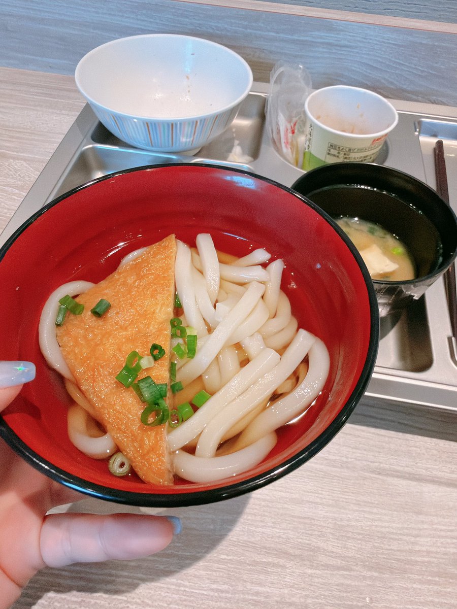 gnu367's tweet photo. うどんはどこ行っても並ぶ(教訓) https://t.co/QwROV95f35