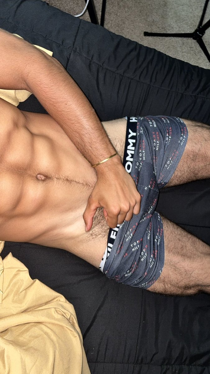 Adonís University tweet media