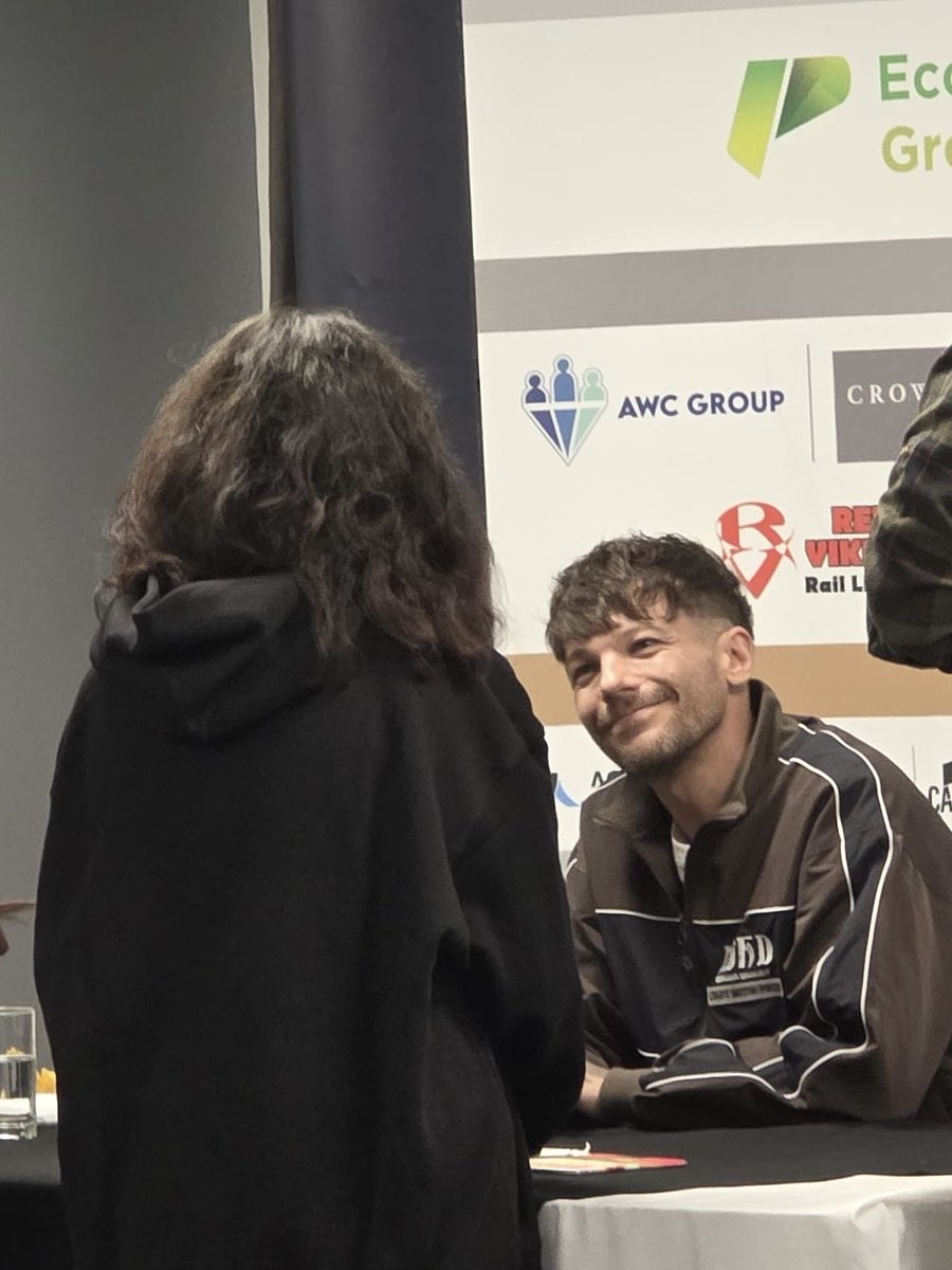 chiara ⊹ tweet media