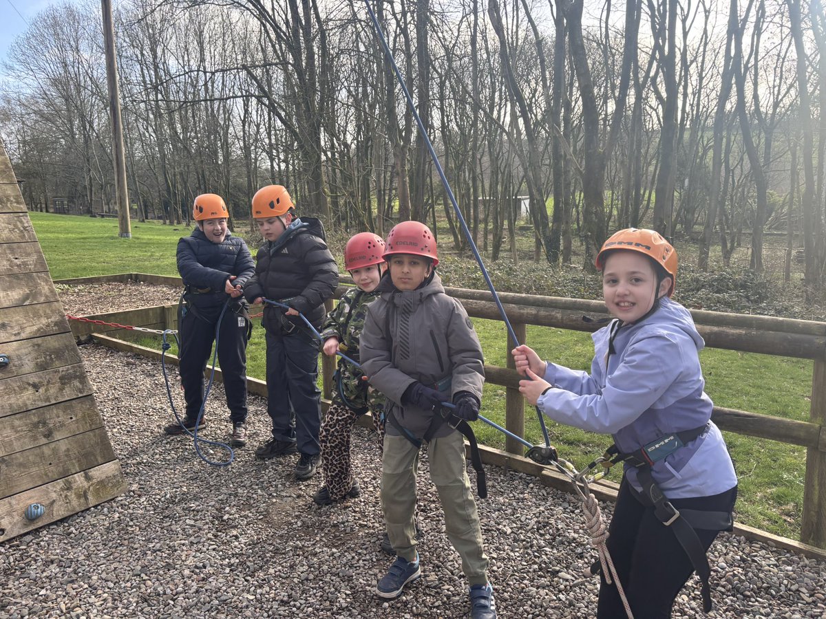 Mr Giles tweet media