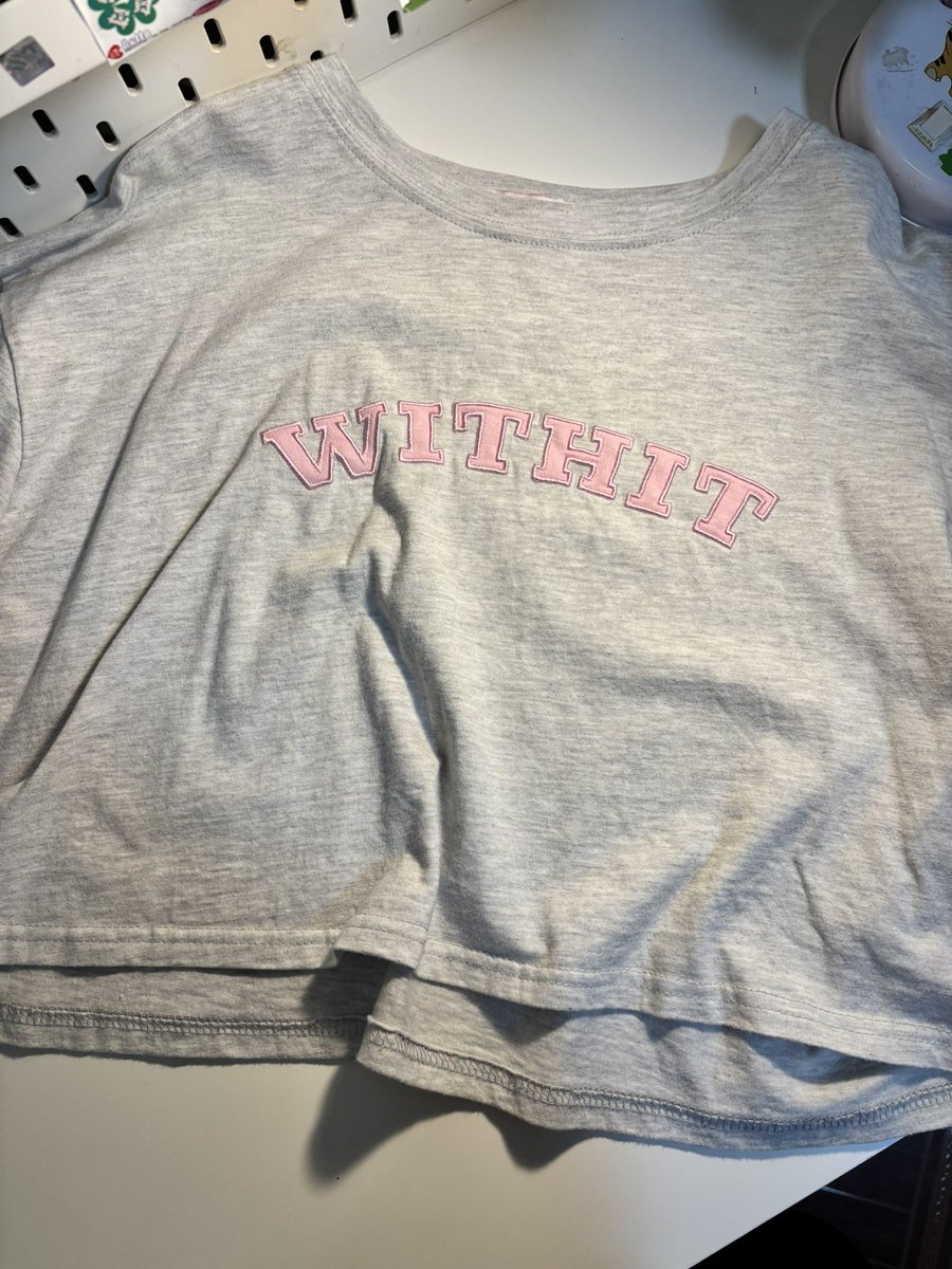 woopiebabydall's tweet image. เสื้อครอป mon2sun 120

เสื้อยืด nineties design ( คอย่น ) 50

tank top cottonhaus 100

เสื้อครอป withit  70

ค่าส่ง 20 bath ka ❣️⭐️🤎🪷

#ส่งต่อเสื้อผ้า   #ส่งต่อเสื้อผ้ามือ2 #withit #mon2sun