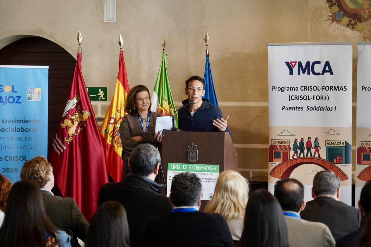aytodebadajoz's tweet image. 👏 El programa #CRISOL ha contado esta edición con 30 alumnos para potenciar el crecimiento e inserción sociolaboral con personas en riesgo de exclusión social.

🗓️ Se ha desarrollado con #YMCA en el barrio de #SuerteDeSaavedra y en la #MargenDerecha en las especialidades de