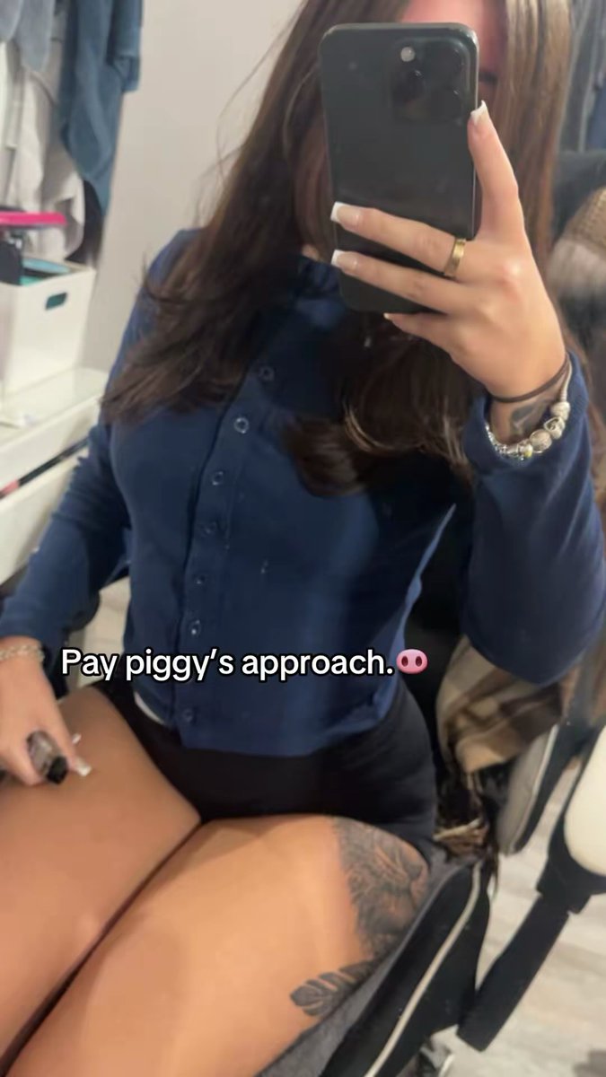 goddesselmae's tweet photo. Approach correctly.

#paypig #domwomen #submissive #findom https://t.co/uGxlDoYzDV