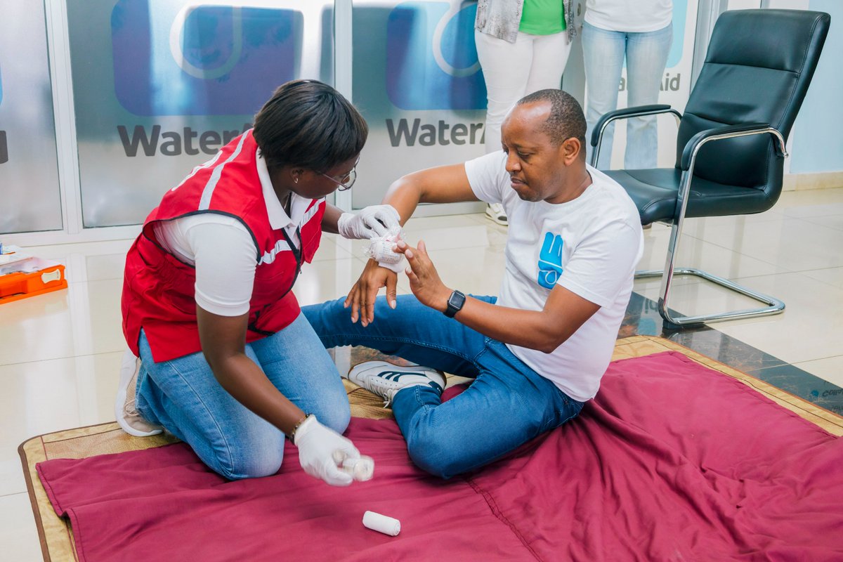 WateraidRwanda's tweet photo. The second day of First Aid and Fire Safety training for our staff focused on hands-on practice of lifesaving skills. With guidance from @Rwandaredcross, our team practiced responding to common workplace emergencies and learned how to safely assist individuals in need before professional medical help arrives.

#FirstAidTraining
#SafetyFirst
#EmergencyPreparedness