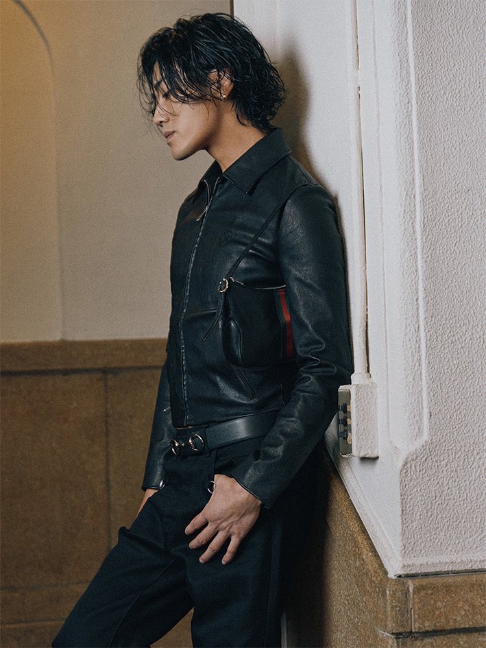 JINxYUN's tweet photo. 【GUCCI × 赤西仁】定義を拒む自由と、語らないデザイン。 ｜ https://t.co/hEbDFhZIRM（ハイスノバイエティ

https://t.co/1IfrnBPgR0 https://t.co/V3o52cZ0qv