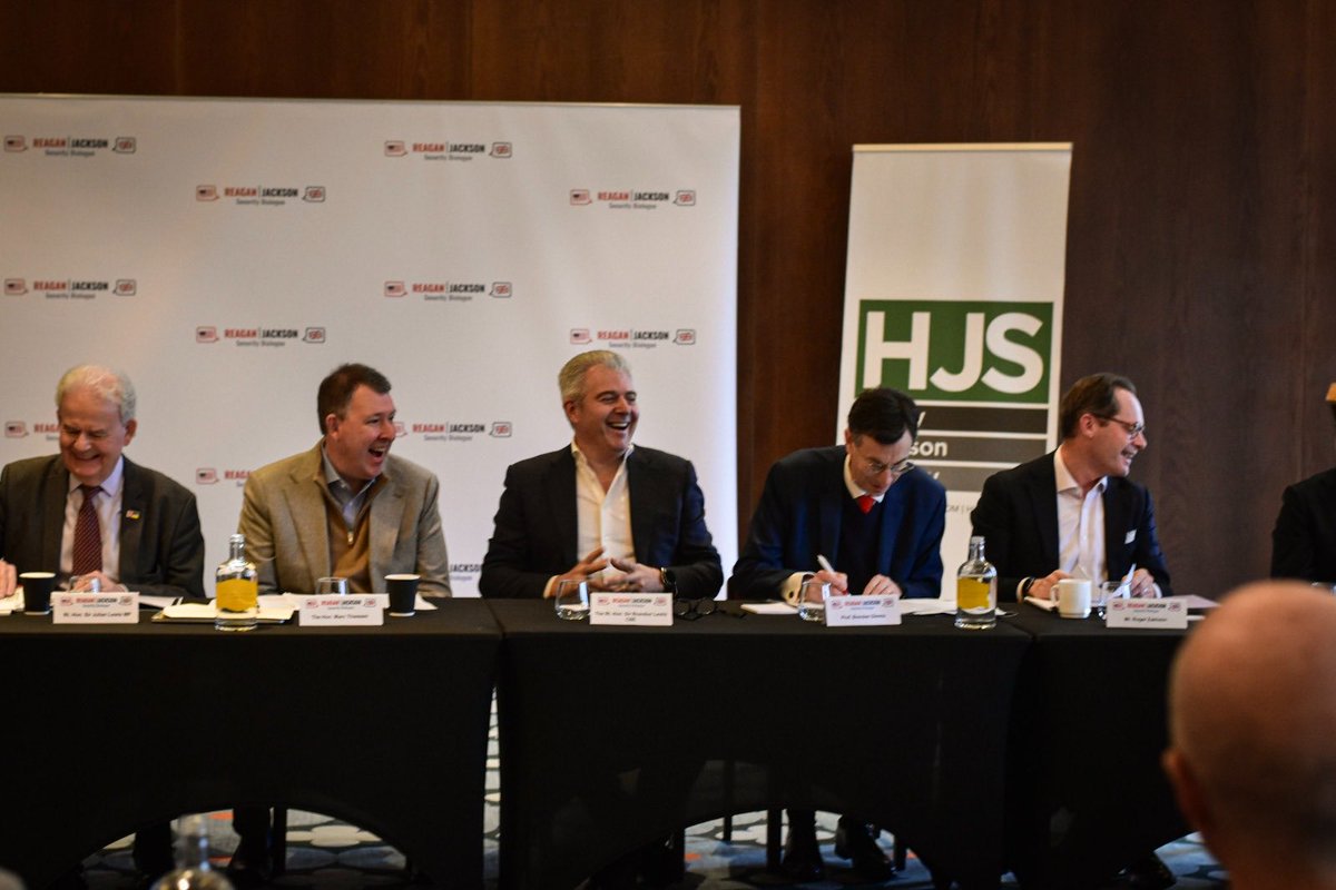 Brandon Lewis tweet media