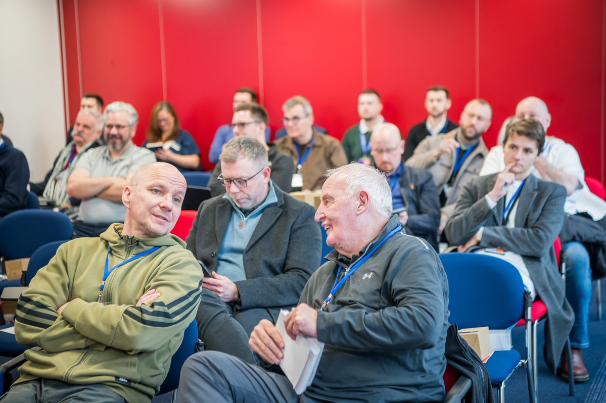 METCLOUD tweet media