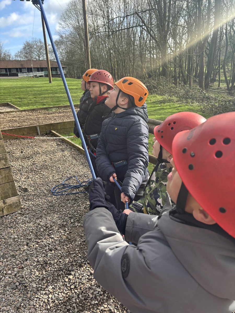 Mr Giles tweet media