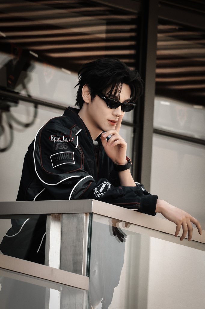Epic_Love91976's tweet photo. True authority needs no words
#tianziyu #tianxuning #ziyu #leipeng99 #revengedlove https://t.co/Zky6G6QFKC