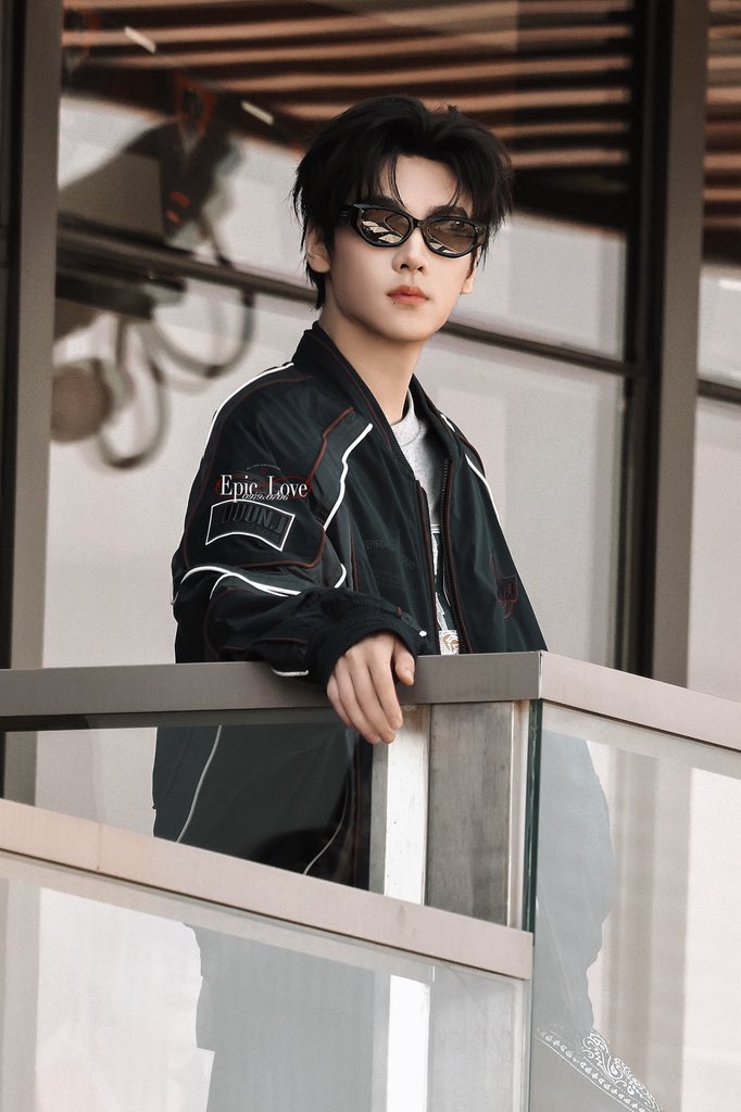 Epic_Love91976's tweet photo. True authority needs no words
#tianziyu #tianxuning #ziyu #leipeng99 #revengedlove https://t.co/Zky6G6QFKC
