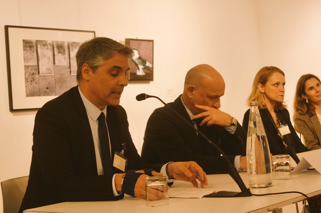 FabriceMaiolino's tweet photo. 🎤 A #Rome, j'ai eu le plaisir d’ouvrir la conférence de l'association 🇨🇵 @Pontevia dédiée à l’#entrepreneuriat et à l'#innovation et organisée grâce au financement consulaire #STAFE.
Un grand 🙏 à l'association et aux conseillers des 🇨🇵 de l’étranger pour leur engagement ! https://t.co/IuV3rWDCv1