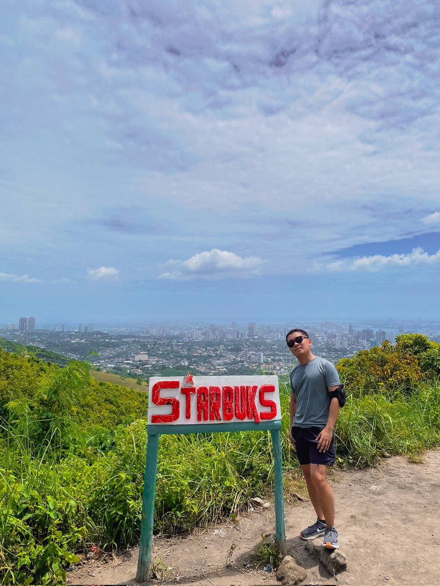 radixxs98's tweet photo. the best view comes after the hardest climb #Starbuks https://t.co/R8ytmLeRYw