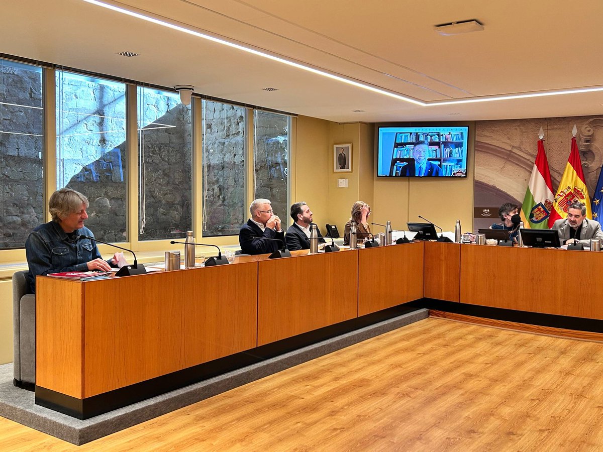 IU La Rioja 🔻 tweet media