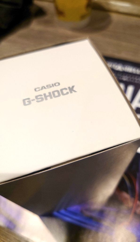 souakasha's tweet photo. #攻殻機動隊展
今回のグッズで一番欲しかったG-SHOCKを(σ・∀・)σｹﾞｯﾂ!!

朝から転売ヤーが並んだらしいけど圧倒的な物量によりまだ余裕で購入可能。
明日以降も買えるんじゃない？

展示内容はもう最高でした！
もう一回ゆっくり鑑賞しに行きます！ https://t.co/QY2o08E7Zh