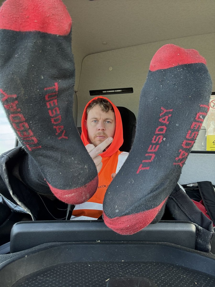 masterlloyd tweet media