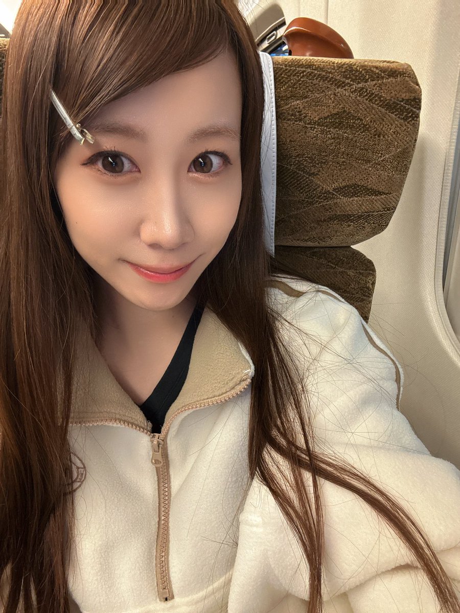 南こうめ@DMMぱちタウン tweet media