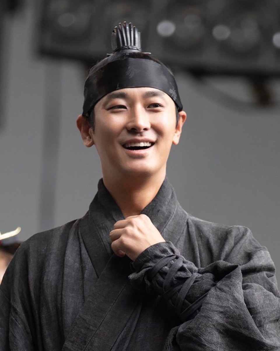 jujihoonglobal_'s tweet photo. 6 Years with Kingdom Season 2 👑✨
Ju Ji Hoon as Crown Prince Lee Chang will forever be legendary. 😍
#jujihoon #주지훈 #Kingdom2 #킹덤2 https://t.co/MP2nzowfAC