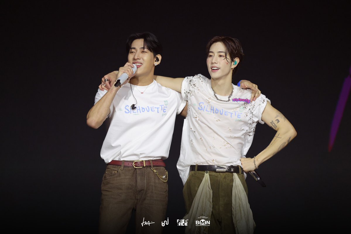 isjannyhere tweet media