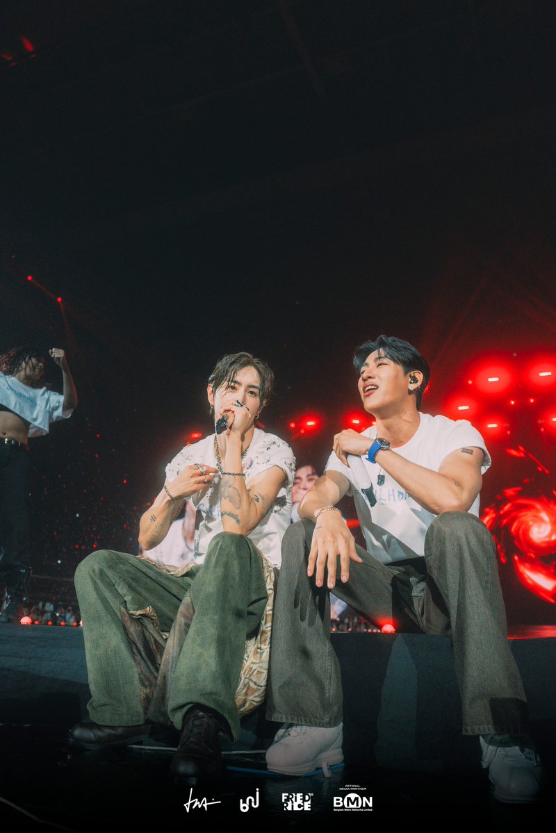 isjannyhere tweet media