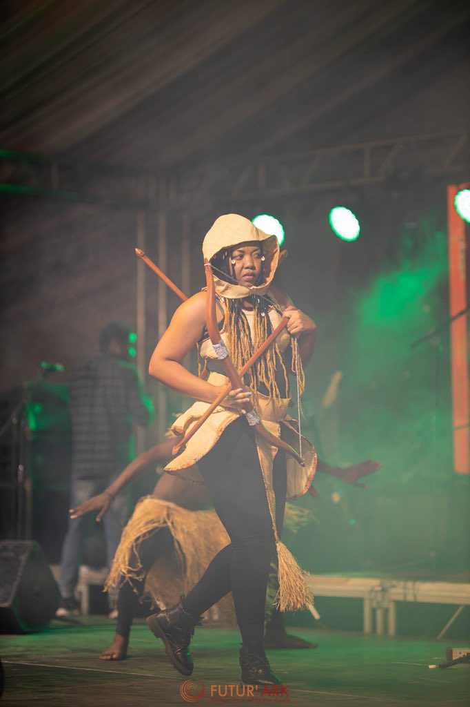Poétesse de la République 🇨🇩 tweet media