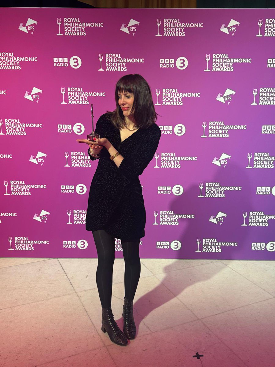 elizabethalker's tweet photo. What an absolute honour to win the @RoyalPhilSoc Storytelling Award 🏆 

I really hoped my book, Everything We Do Music, would celebrate the brilliant minds of classical music and pop and open the door to classical music for people who think it might not be for them (just as @BBCRadio3 does every day). To be recognised by the RPS really does mean the world ❤️

@FaberBooks