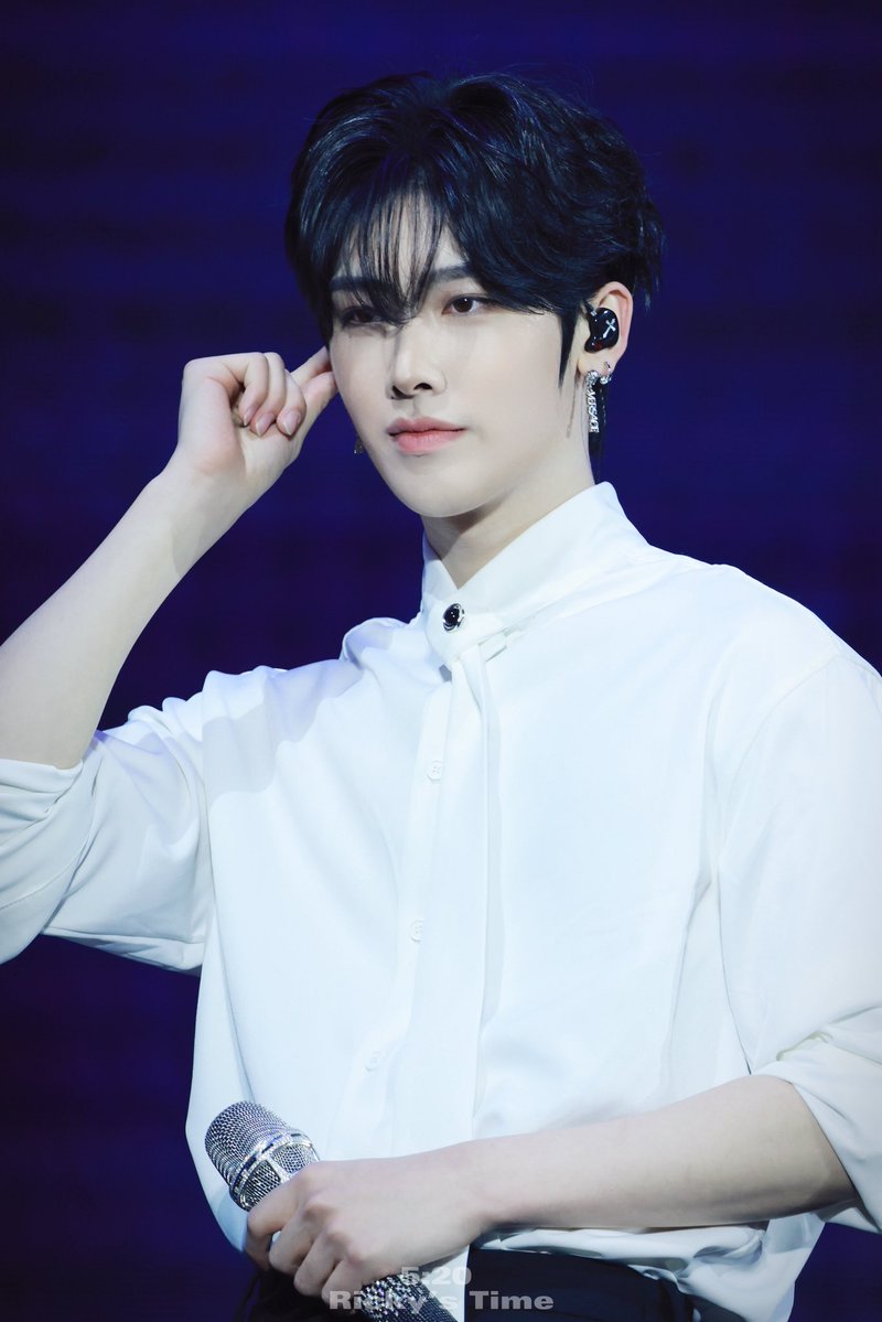 𝟱:𝟮𝟬 tweet media