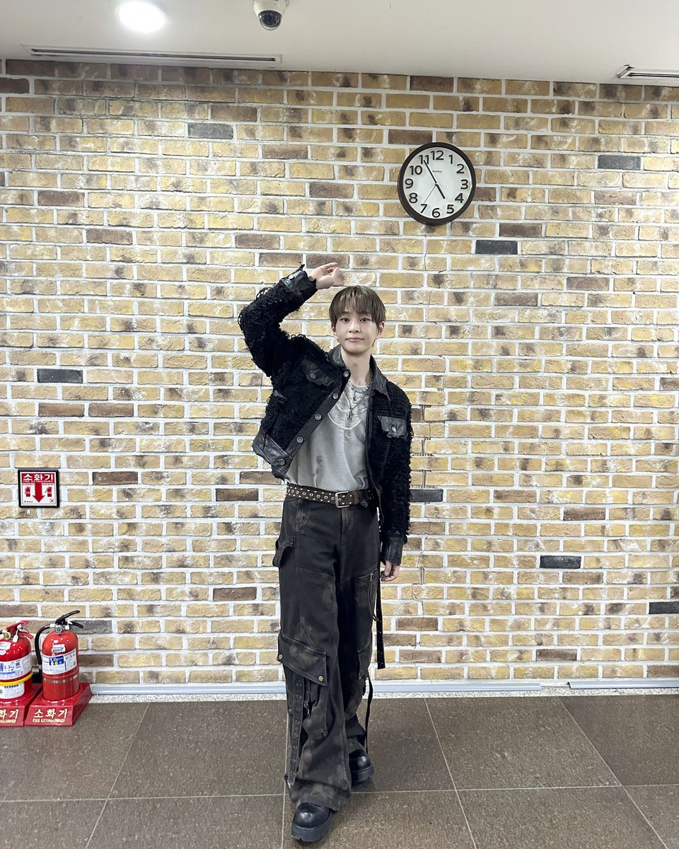오늘도 라이브는 물론, 미모까지 반전이었던 뮤직뱅크❤️‍🔥

#온유 #ONEW
#ONEW_TOUGH_LOVE #TOUGH_LOVE #터프러브