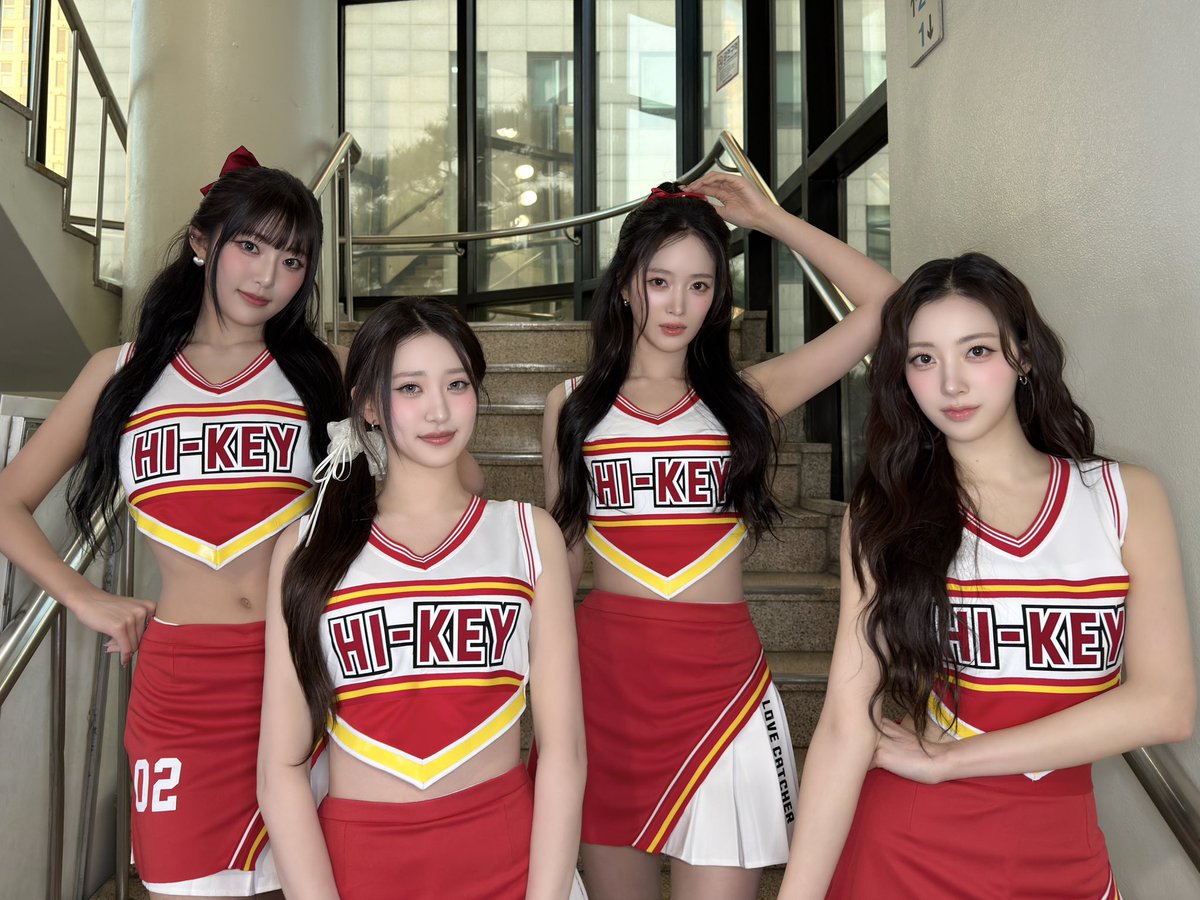 [📷] 260313 KBS2 뮤직뱅크

오늘도 마이키를 위한 응원 완료💓
짱이키의 반짝였던 맘이야✨

#H1KEY #하이키 #ハイキー
#나의첫사랑에게
#LOVECHAPTER