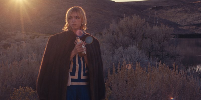themoviewaffler's tweet photo. "Sparks is teeming with a love of cinema."
Read @hilliseric's SXSW review of SPARKS at https://t.co/IEee5JeXNM
#Sparks #SXSW #ElsieFisher #film #movies https://t.co/94olBvfiyl
