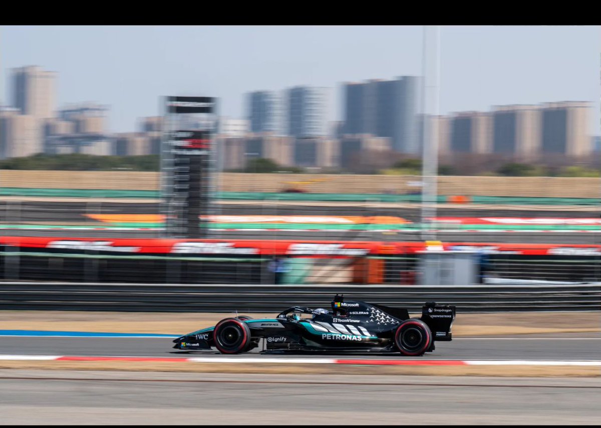 Readmotorsport_'s tweet photo. George Russell topped FP1 at the Chinese Grand Prix.
Mercedes secured a dominant one-two in the only practice session in Shanghai.
#F1 #F1News #F1updates #MercedesF1 https://t.co/loGNWKIXSp