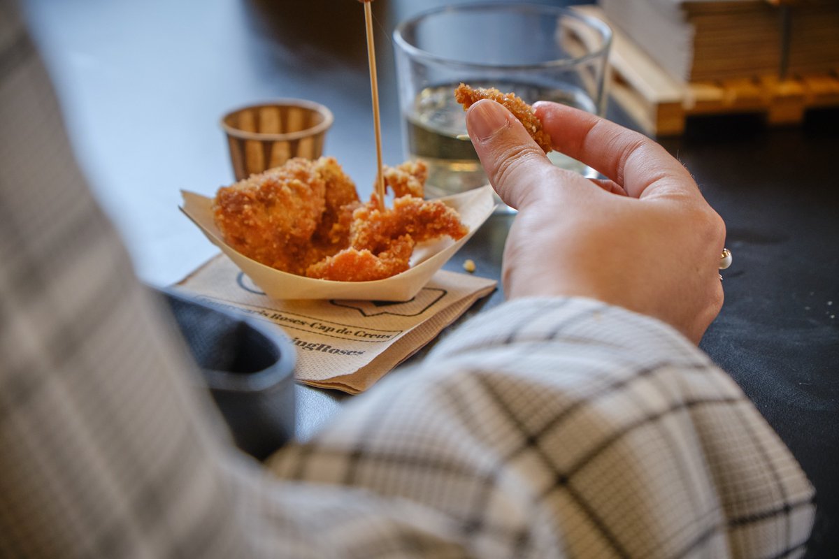 Visit Roses tweet media