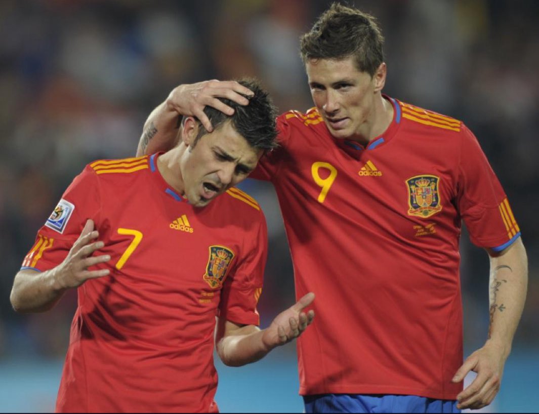 tu dúo favorito open.spotify.com/track/2PgzfI3g…