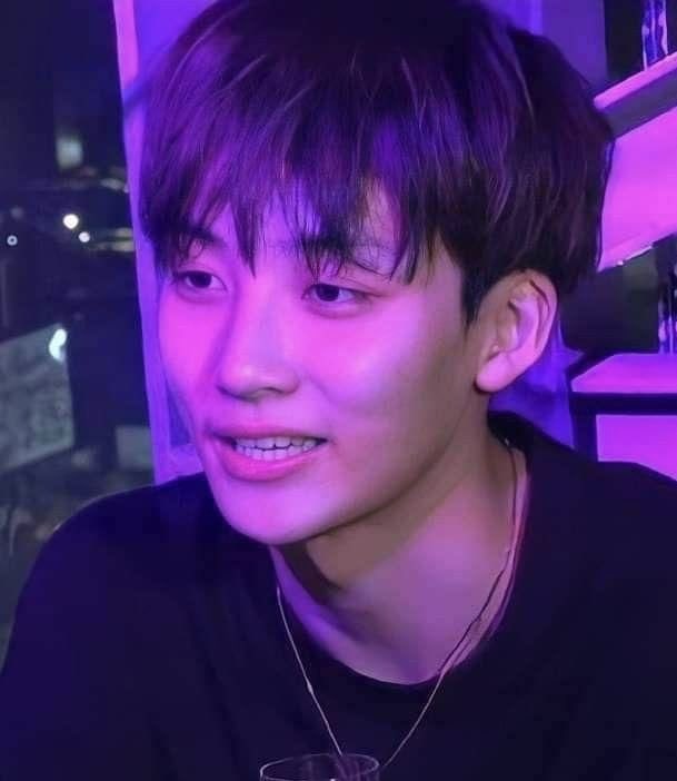 윤정한 얼굴 tweet media