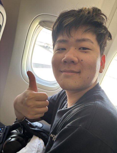 チェン tweet media