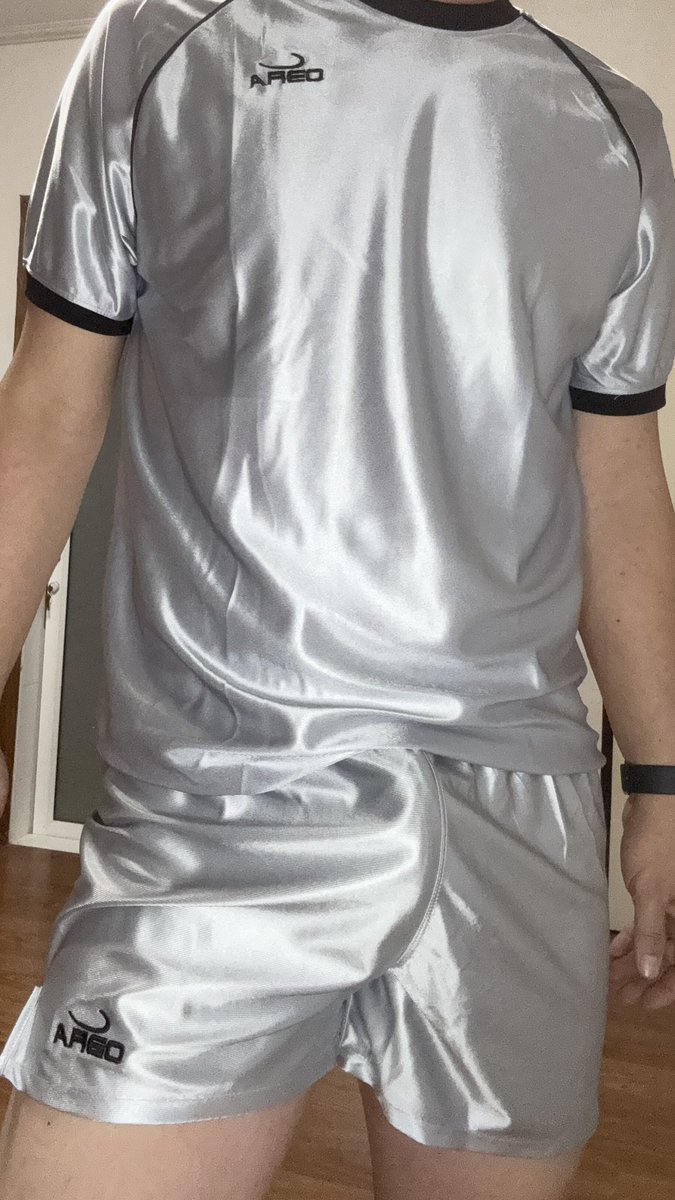 Shiny Lover tweet media