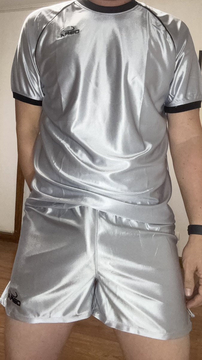 Shiny Lover tweet media