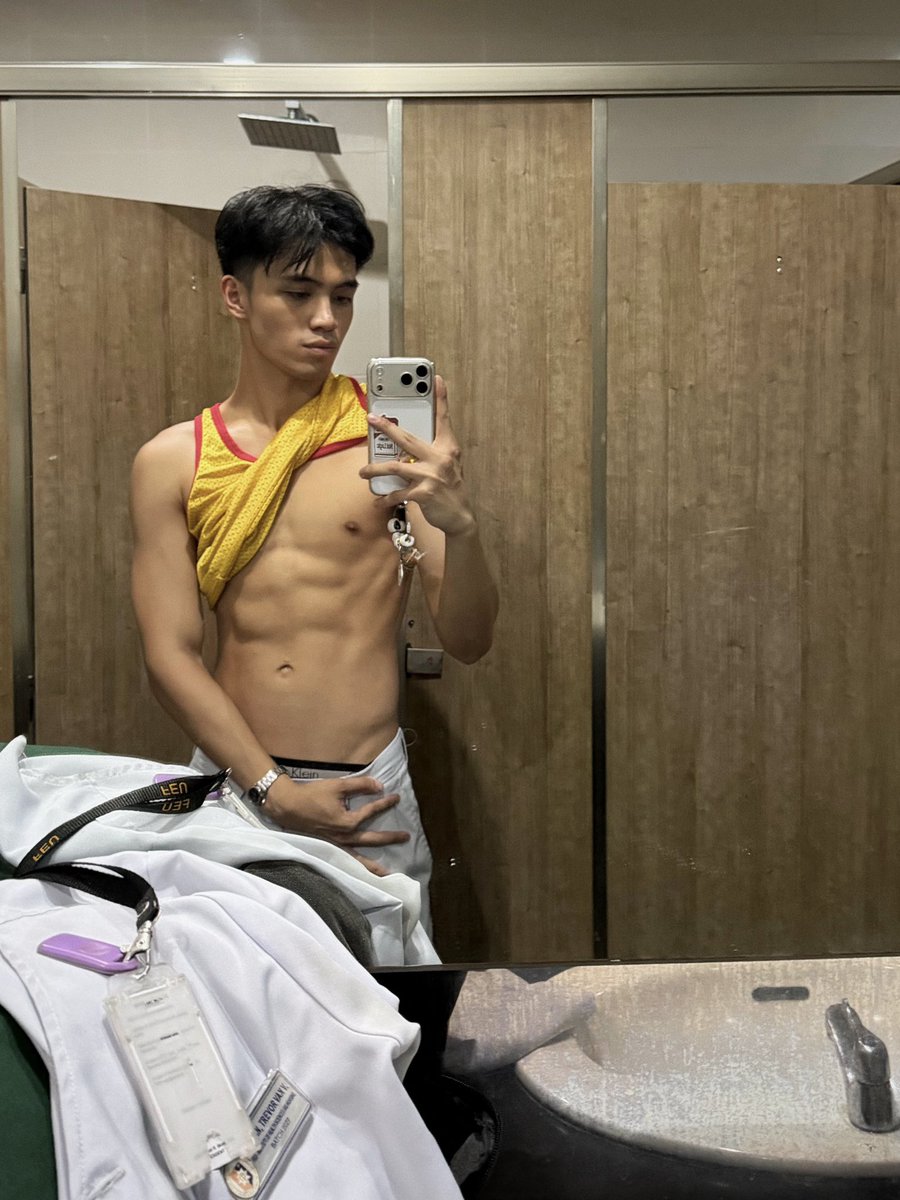 trev ✩ tweet media