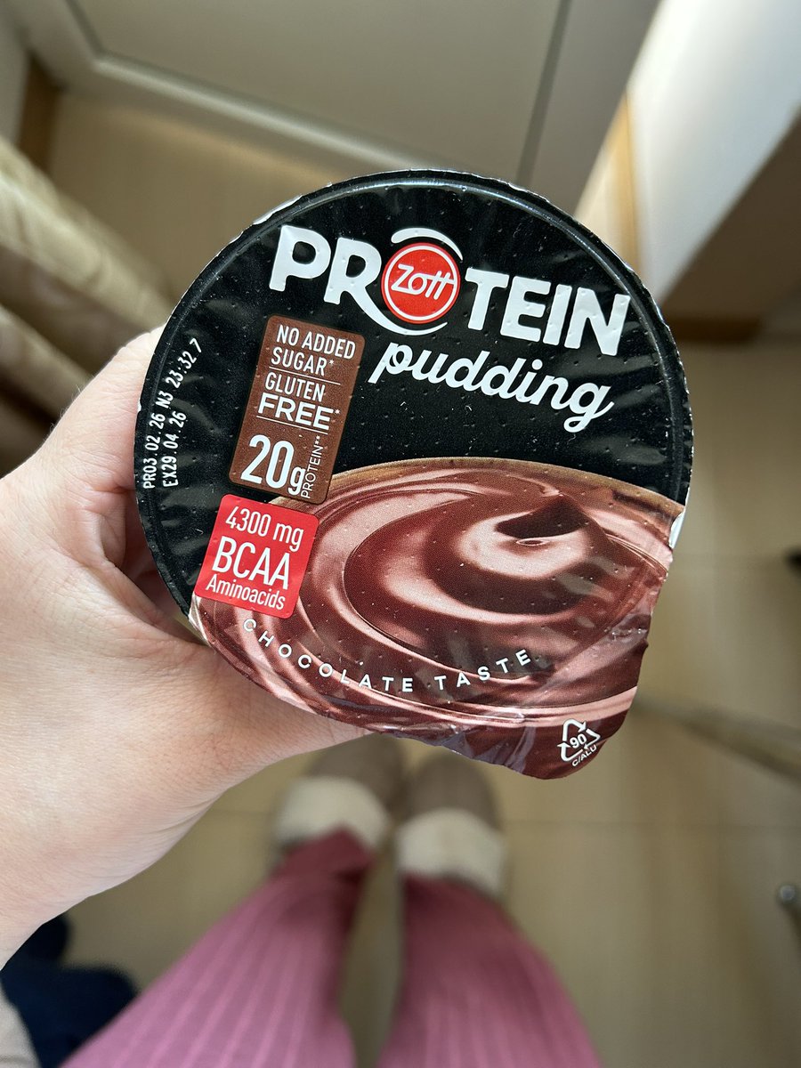 Класні пудинги) 
Не рахую білок, ніколи цим не займалась, але приємно, що тут 20 грам