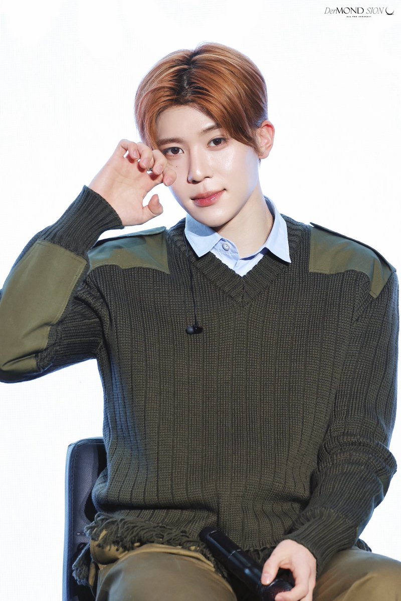 DerMond_SION tweet media