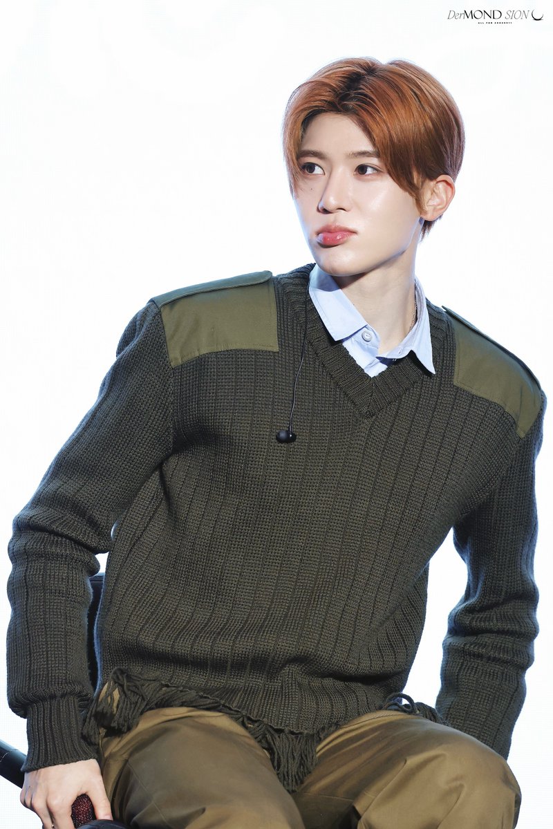 DerMond_SION tweet media