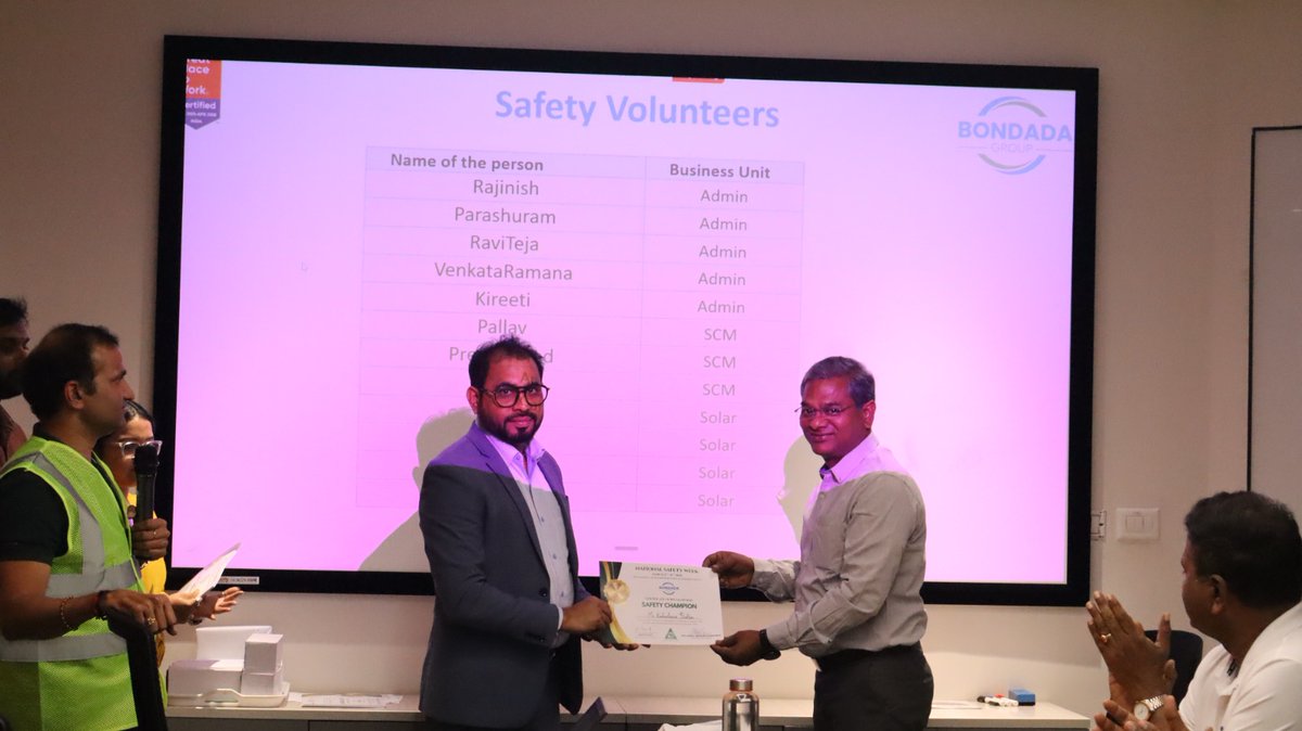 BondadaOnline's tweet image. National Safety Week. Mission Accomplished! 💥

CMD &amp;amp; CEO hailed the team’s commitment through quizzes, mock drills, hazard hunts, health camps, blood donations &amp;amp; road safety programs.

#SafetyFirst #NationalSafetyWeek #TeamExcellence #LeadershipInAction
