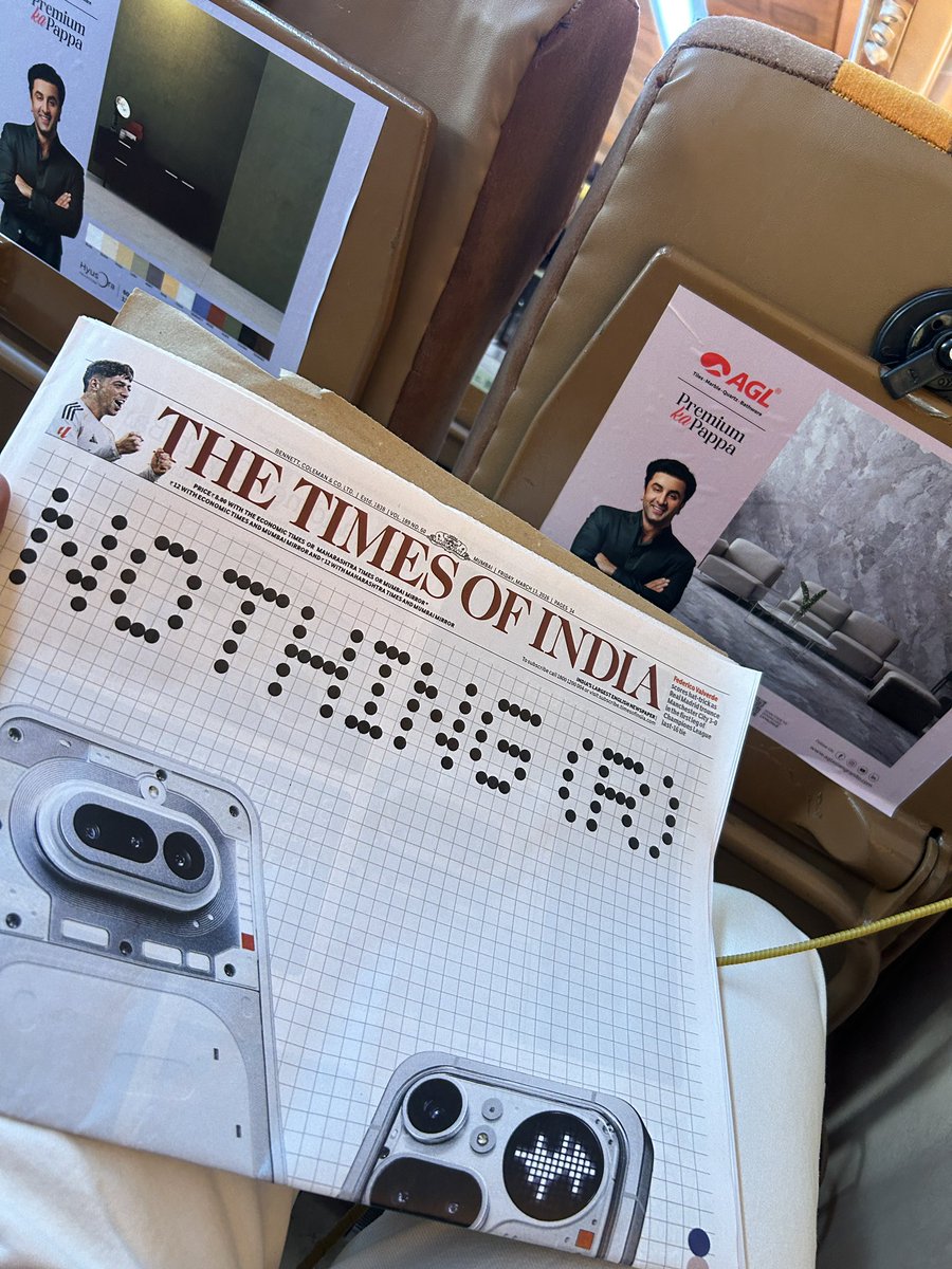 RushikeshInga15's tweet photo. मुंबईहून सुटणाऱ्या तेजस एक्सप्रेसमध्ये गुजराती, हिंदी आणि इंग्रजी पेपर आहेत, पण मराठी नाही. महाराष्ट्राच्या राजधानीतून सुटणाऱ्या ट्रेनमध्ये मराठी वर्तमानपत्र नसणे ही खेदाची बाब आहे….
#irctc #tejasexpress #rajthackeray #uddhavthackeray #mns #shivsenaubt https://t.co/9DIEuQeq3Q