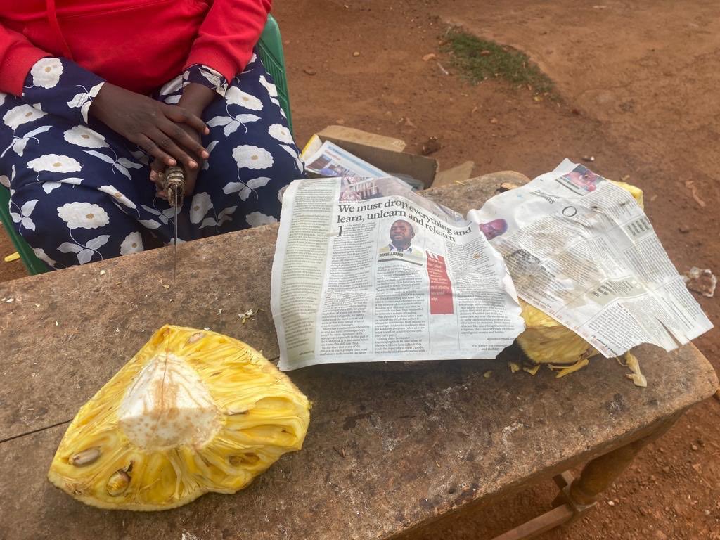 Denis_Jjuuko's tweet photo. Kale mujjooga…. All the thinking that goes into #OutToLunch ends up like this… https://t.co/aH3Bzpajkw