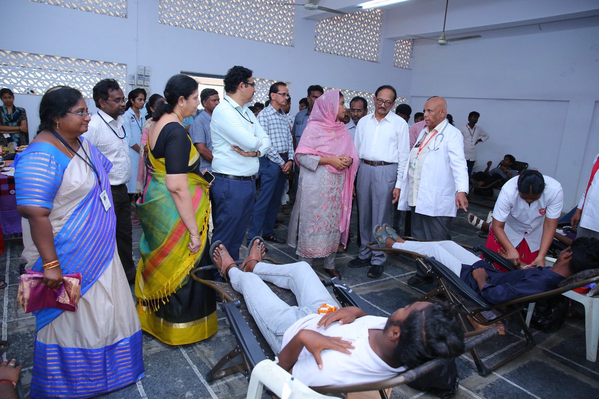 Guntur Collector tweet media