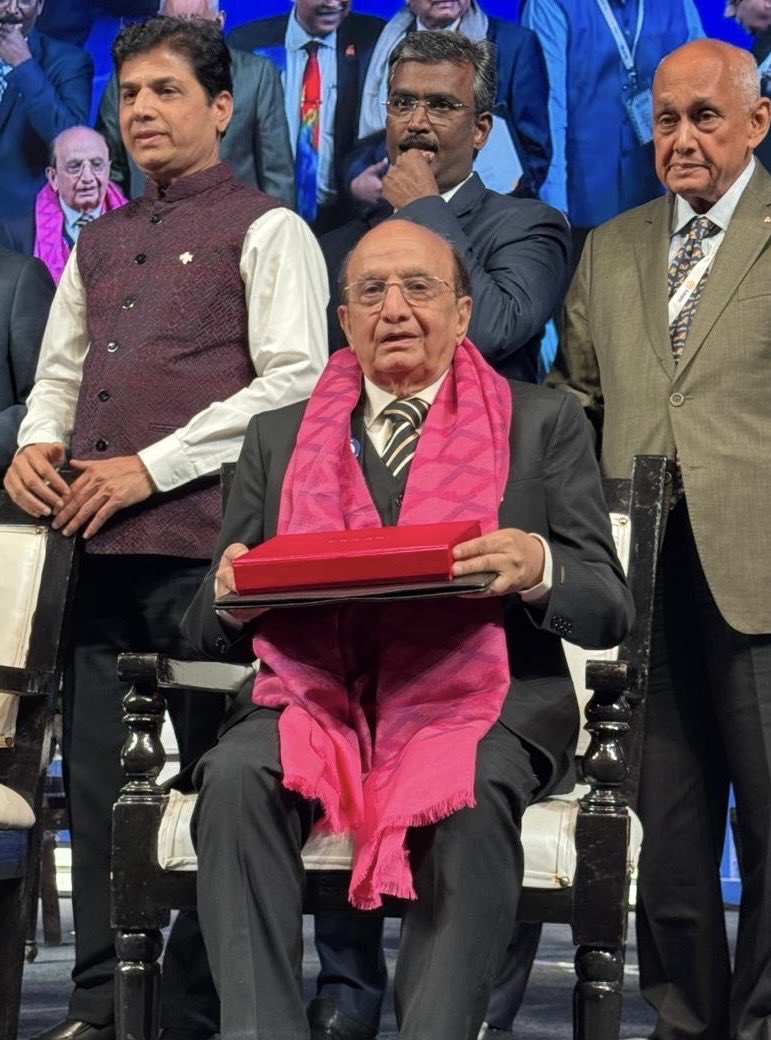 Ashok Mahajan tweet media
